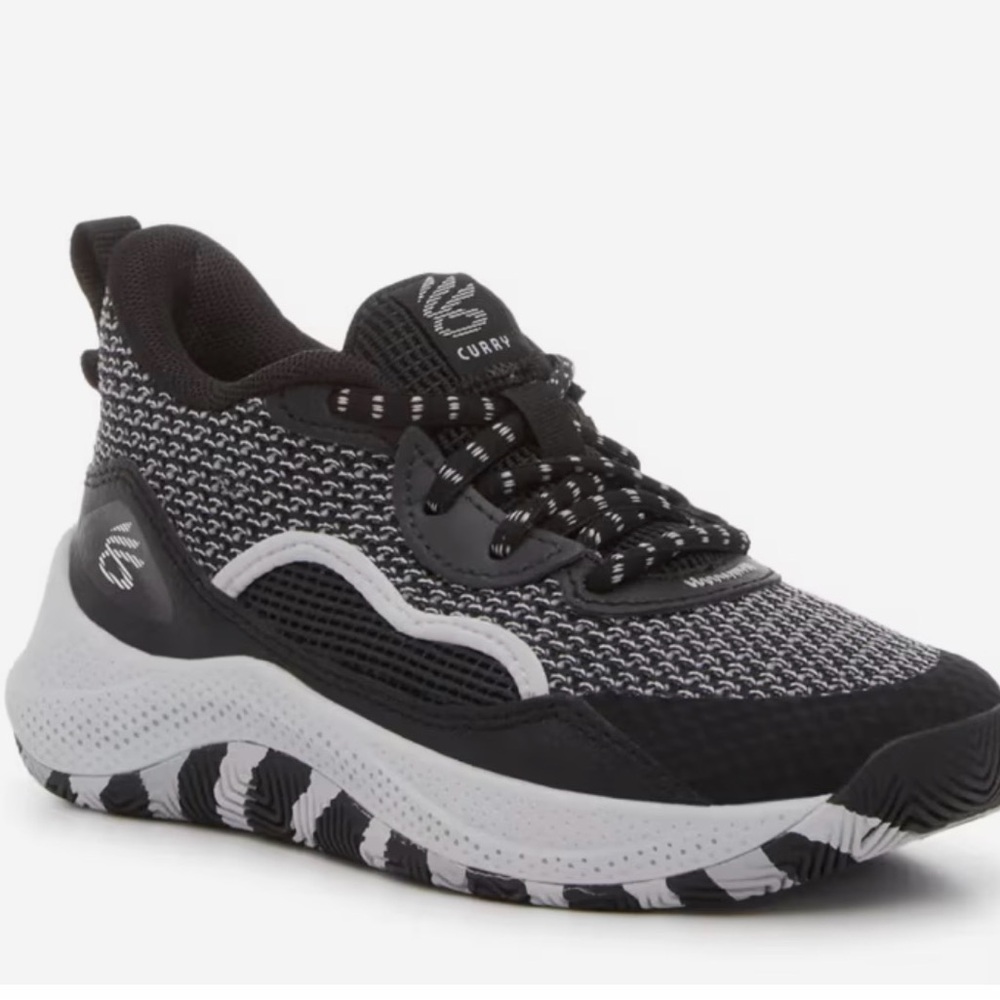 Curry Black & White Knit Athletic Sneaker. 3Z7